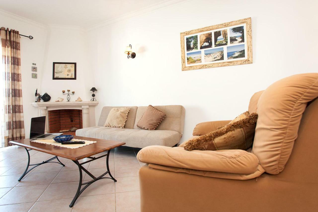Os Apartamentos A Ramos Na Praia Da Gale Estao Inserido Em Condominio Com Piscina, Fica Apenas A 350 Metros Da Praia Da Gale - Apartamentos Com Ar Condicionado Tanto Nos Quartos Como Na Sala, Smart Tv Com Prime Video E Cozinha Completa Albufeira Luaran gambar