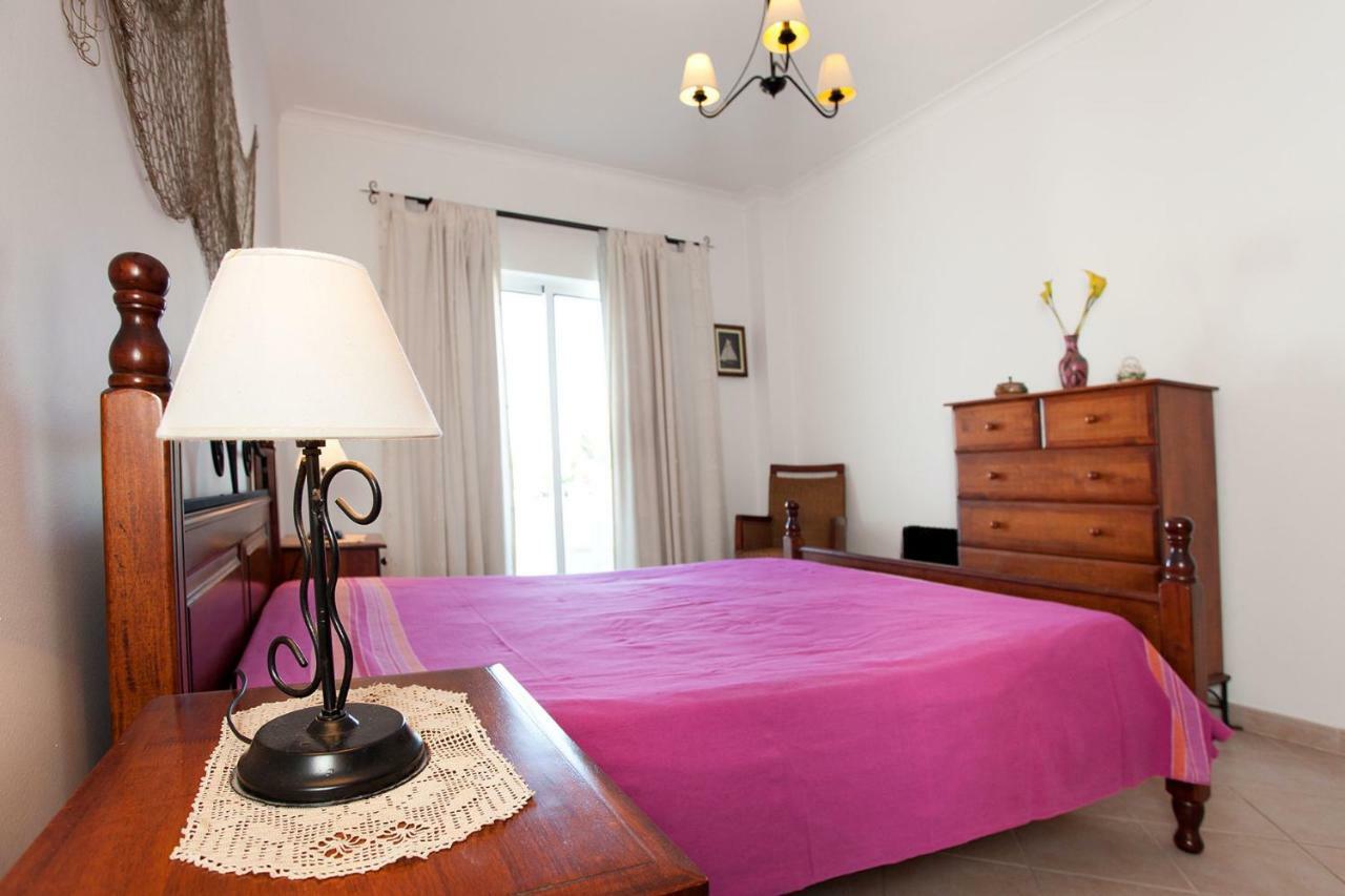Os Apartamentos A Ramos Na Praia Da Gale Estao Inserido Em Condominio Com Piscina, Fica Apenas A 350 Metros Da Praia Da Gale - Apartamentos Com Ar Condicionado Tanto Nos Quartos Como Na Sala, Smart Tv Com Prime Video E Cozinha Completa Albufeira Luaran gambar