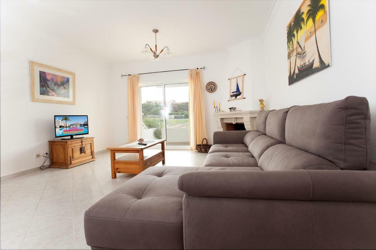 Os Apartamentos A Ramos Na Praia Da Gale Estao Inserido Em Condominio Com Piscina, Fica Apenas A 350 Metros Da Praia Da Gale - Apartamentos Com Ar Condicionado Tanto Nos Quartos Como Na Sala, Smart Tv Com Prime Video E Cozinha Completa Albufeira Luaran gambar